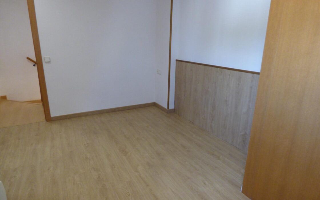 Будинок 210 кв.м з терасою в Аліканте, 4 спальні