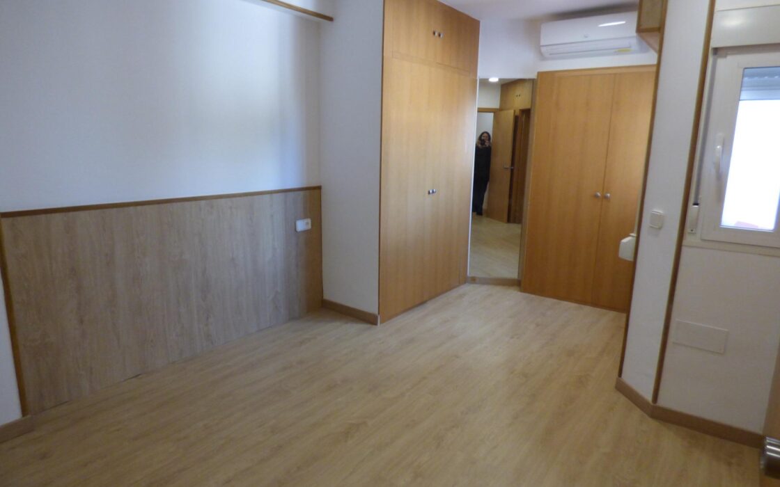 Будинок 210 кв.м з терасою в Аліканте, 4 спальні