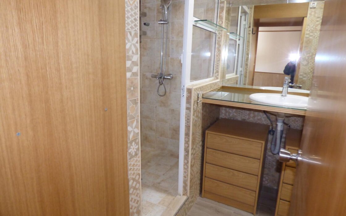 Будинок 210 кв.м з терасою в Аліканте, 4 спальні