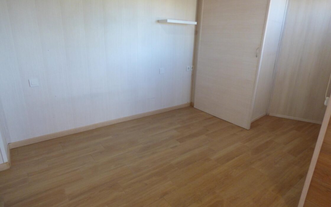 Будинок 210 кв.м з терасою в Аліканте, 4 спальні