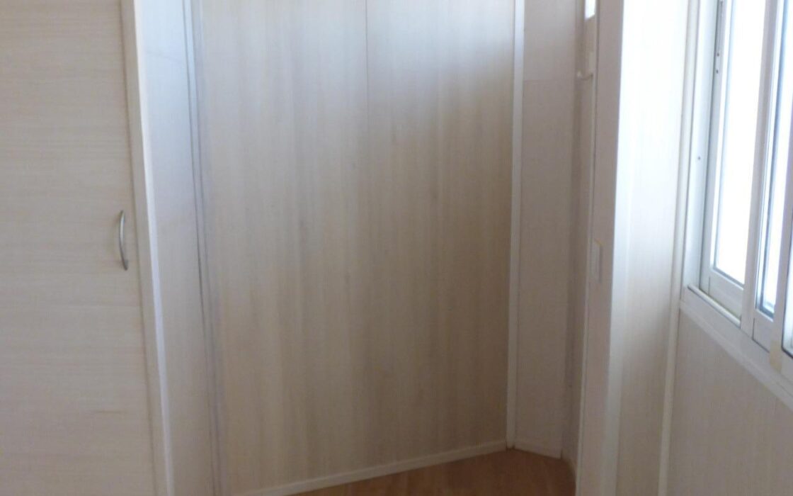 Будинок 210 кв.м з терасою в Аліканте, 4 спальні