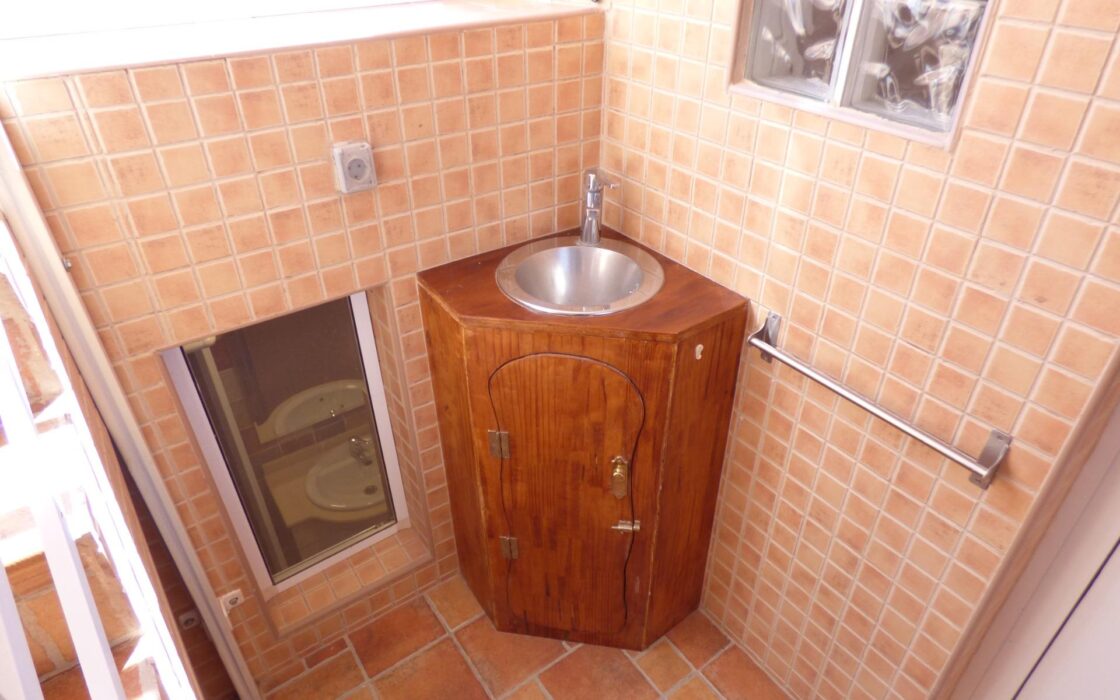 Будинок 210 кв.м з терасою в Аліканте, 4 спальні