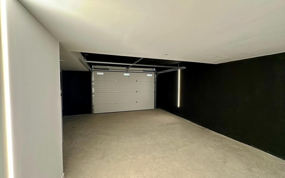 Вилла в Финестрате с террасой и видом на море 244 кв.м