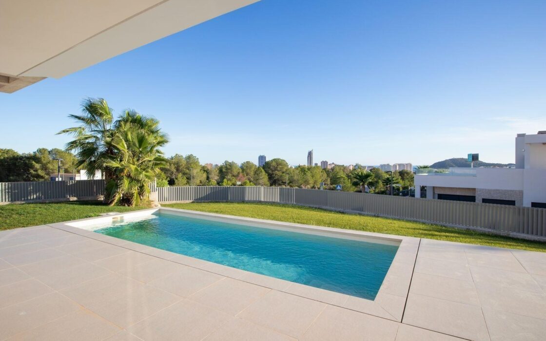 Вилла в Финестрате с террасой и видом на море 244 кв.м