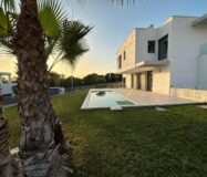 Вилла в Финестрате с террасой и видом на море 244 кв.м