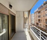 Просторные апартаменты 99 кв.м у пляжа в Коста Бланке