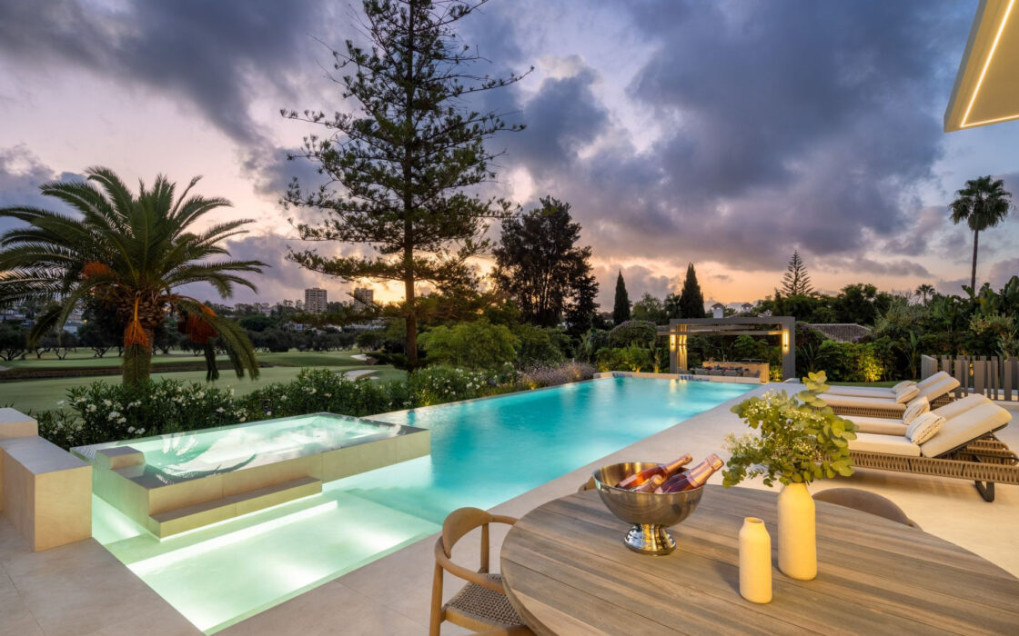 Розкішна вілла в Марбельї, 710 кв.м, з терасою