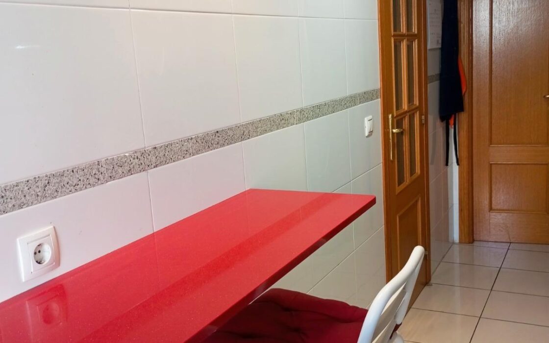 Апартаменты 116 кв.м в Аликанте с террасой и лифтом