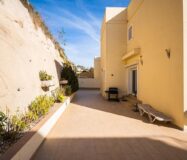 Вилла в Кальпе 400 кв.м з видом на море та басейном