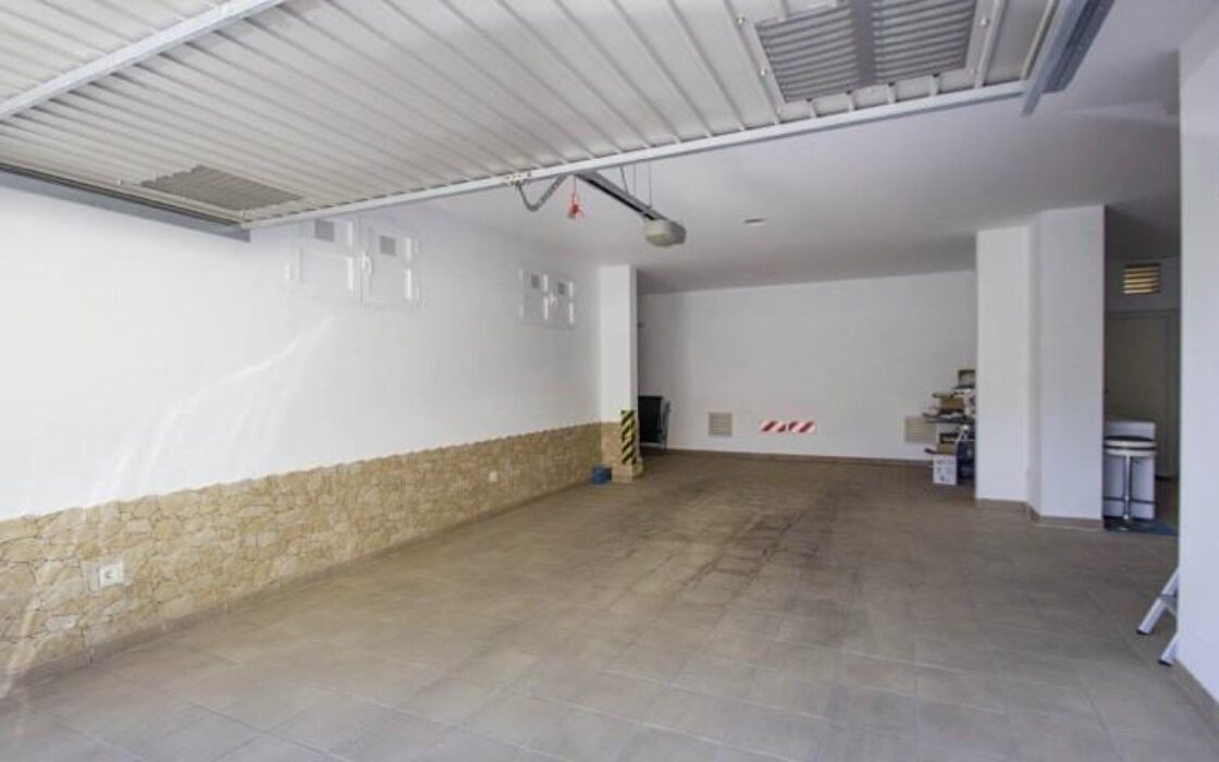 Вилла в Кальпе 400 кв.м з видом на море та басейном