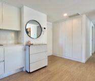 Простора квартира в Alicante з терасою та 3 спальнями