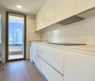 Простора квартира в Alicante з терасою та 3 спальнями