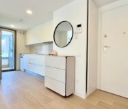 Простора квартира в Alicante з терасою та 3 спальнями