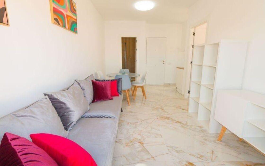 Дом в Торревьехе 103 кв.м с 4 комнатами и террасой