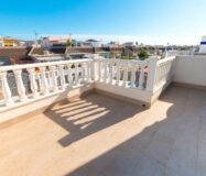 Дом в Торревьехе 103 кв.м с 4 комнатами и террасой