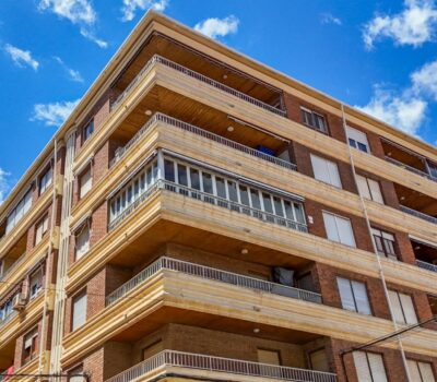 Апартаменти 95 кв.м в Торревьехе у моря з терасою