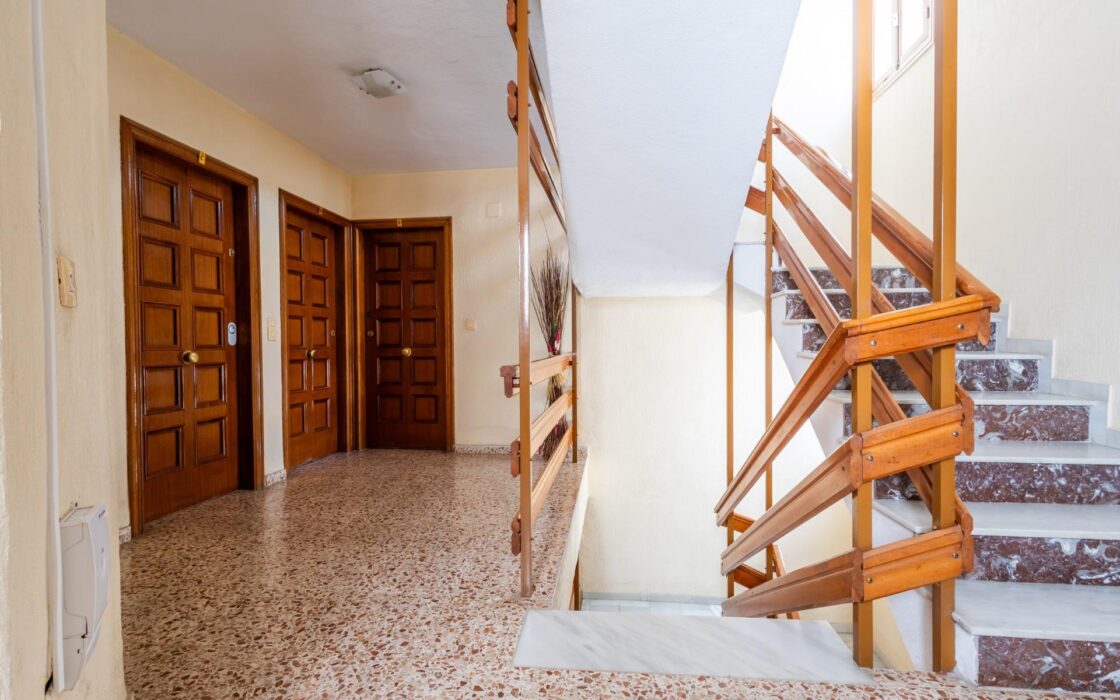 Апартаменты 95 кв.м в Торревьехе у моря с террасой