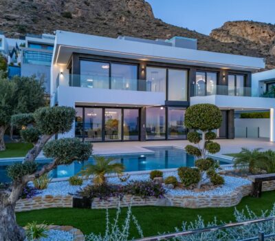 Вилла в Финестрате 998 кв.м с бассейном и видом на море