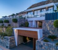 Вілла в Фінестраті 998 кв.м з басейном та видом на море