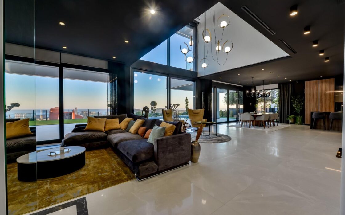 Вілла в Фінестраті 998 кв.м з басейном та видом на море