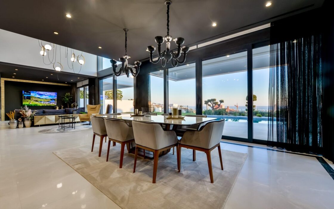 Вілла в Фінестраті 998 кв.м з басейном та видом на море