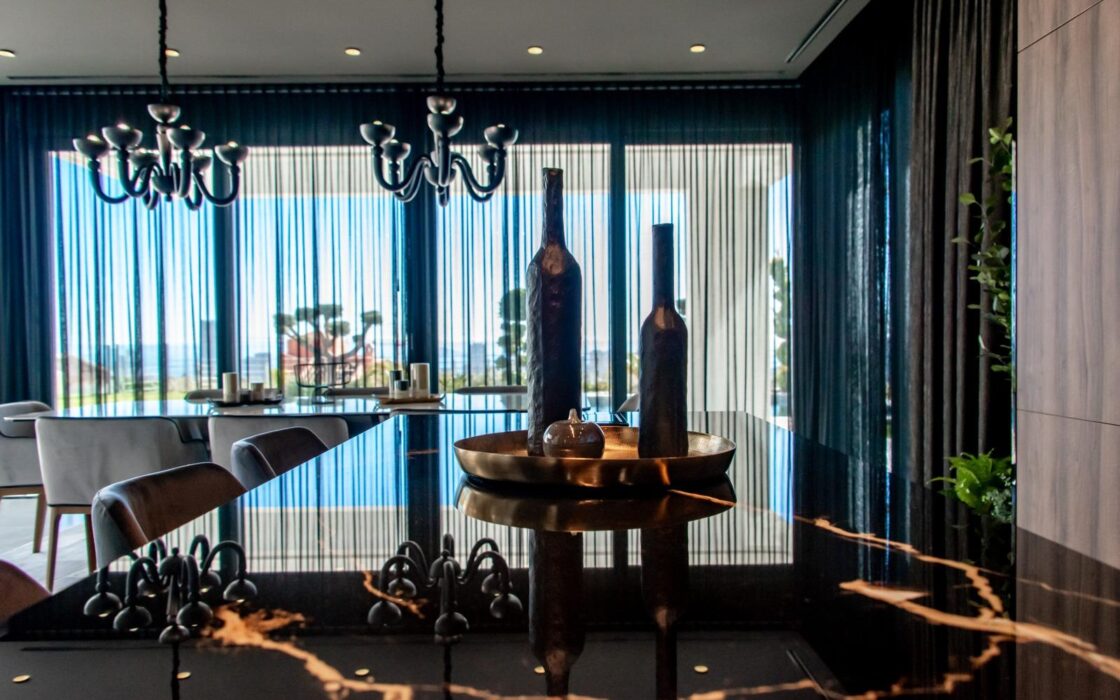 Вілла в Фінестраті 998 кв.м з басейном та видом на море