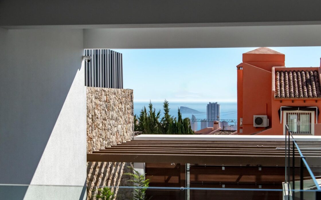 Вілла в Фінестраті 998 кв.м з басейном та видом на море