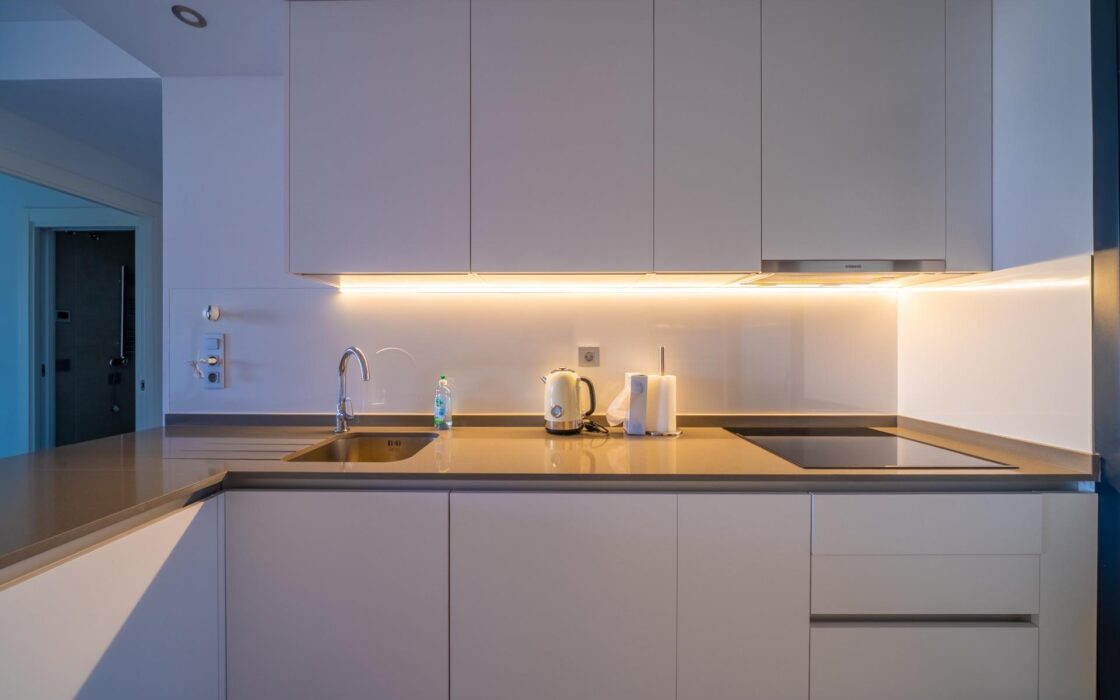 Простора квартира з 2 спальнями в Бенідормі з терасою