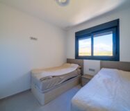 Простора квартира з 2 спальнями в Бенідормі з терасою