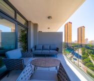 Простора квартира з 2 спальнями в Бенідормі з терасою