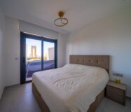 Простора квартира з 2 спальнями в Бенідормі з терасою