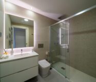 Простора квартира з 2 спальнями в Бенідормі з терасою