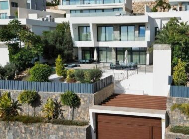 Елегантна вілла з басейном у Сьерра-Кортина 389 кв.м