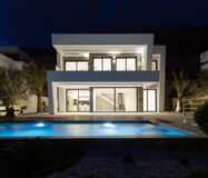 Елегантна вілла з басейном у Сьерра-Кортина 389 кв.м