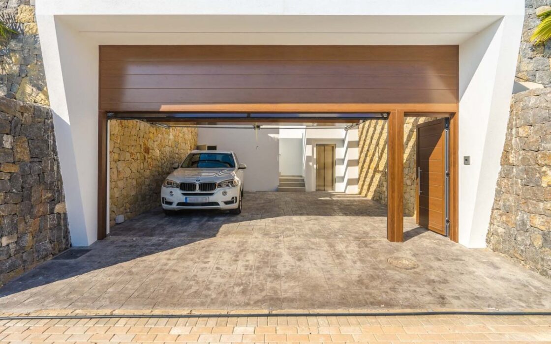 Елегантна вілла з басейном у Сьерра-Кортина 389 кв.м