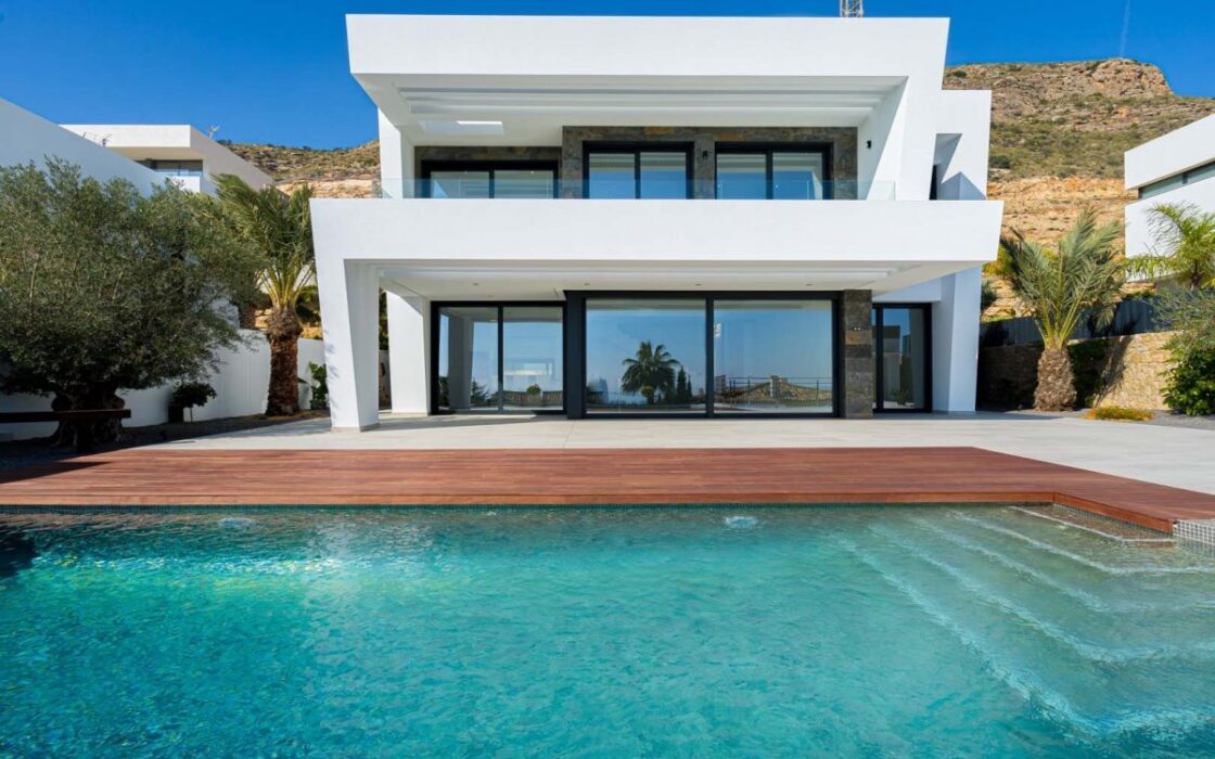 Елегантна вілла з басейном у Сьерра-Кортина 389 кв.м