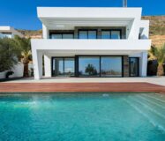 Елегантна вілла з басейном у Сьерра-Кортина 389 кв.м