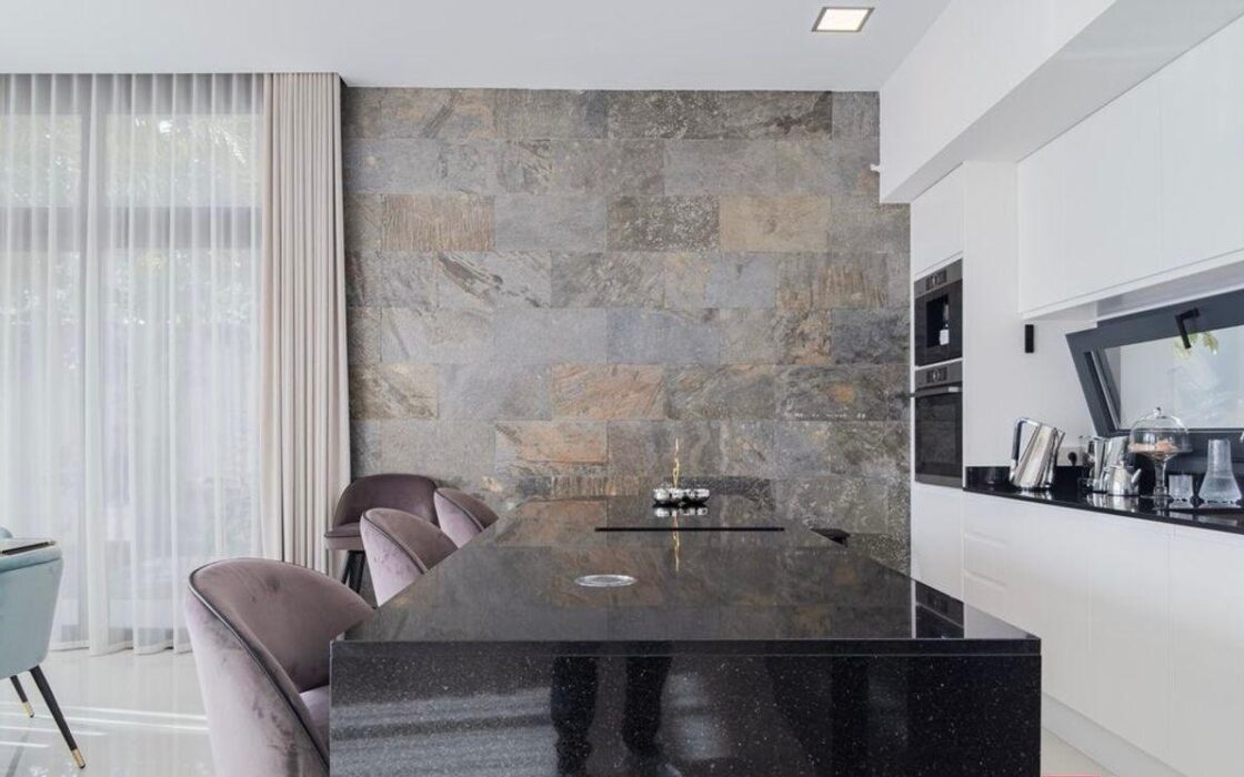 Елегантна вілла з басейном у Сьерра-Кортина 389 кв.м