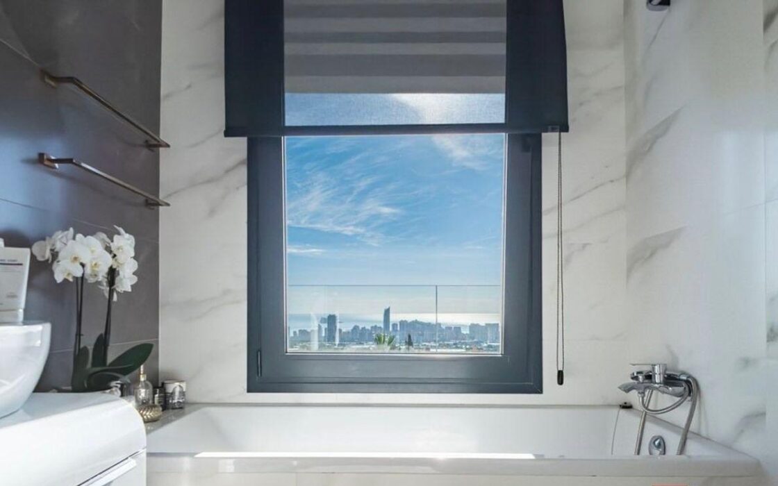 Елегантна вілла з басейном у Сьерра-Кортина 389 кв.м