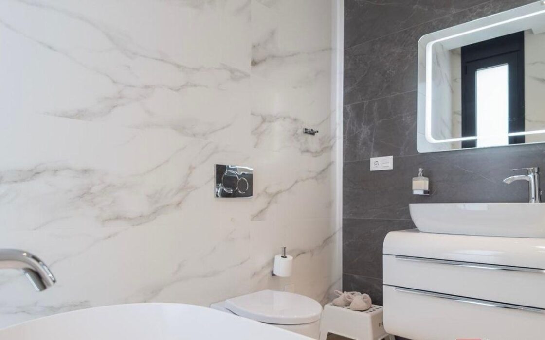 Елегантна вілла з басейном у Сьерра-Кортина 389 кв.м