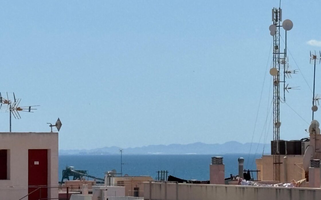 Эксклюзивная квартира в Торревьехе с видом на море 2 комнаты