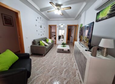 Апартаменты в Торревьехе 76 кв.м у моря с террасой