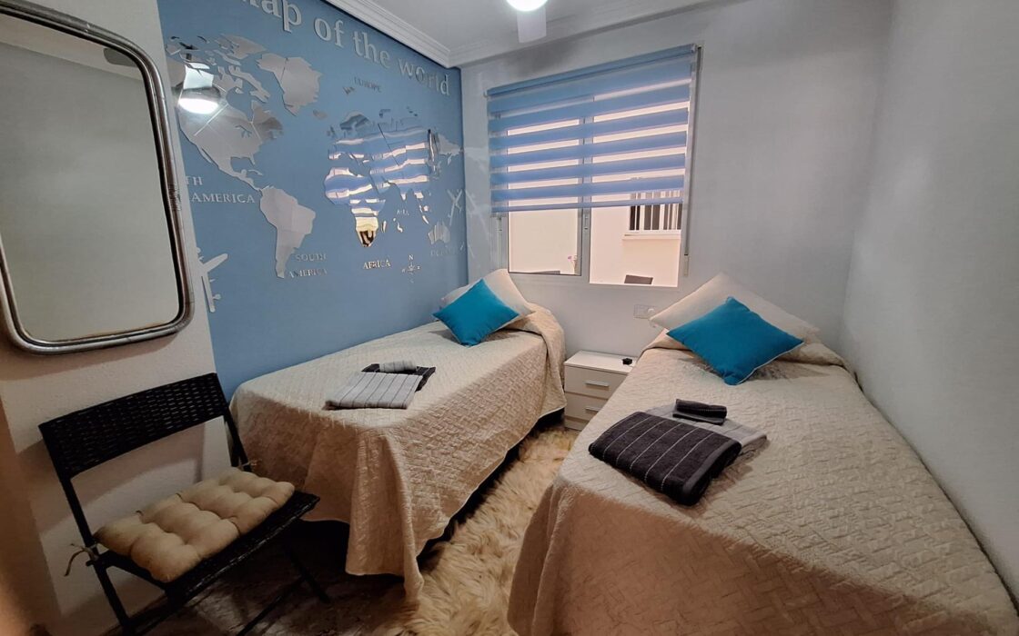 Апартаменты в Торревьехе 76 кв.м у моря с террасой