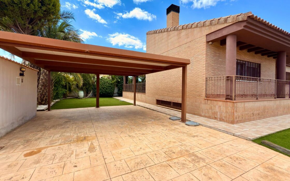 Вілла з 6 спальнями в Мучамьєлі, усамітнення та комфорт 450 кв.м