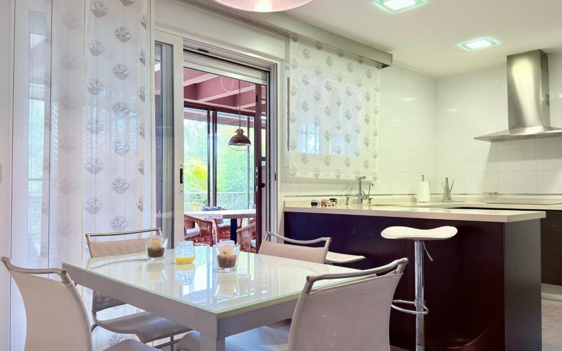 Вілла з 6 спальнями в Мучамьєлі, усамітнення та комфорт 450 кв.м