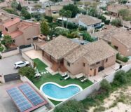 Вілла з 6 спальнями в Мучамьєлі, усамітнення та комфорт 450 кв.м