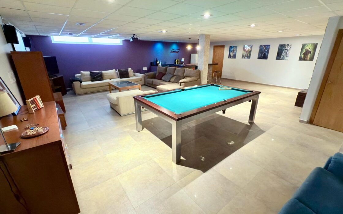 Вілла з 6 спальнями в Мучамьєлі, усамітнення та комфорт 450 кв.м