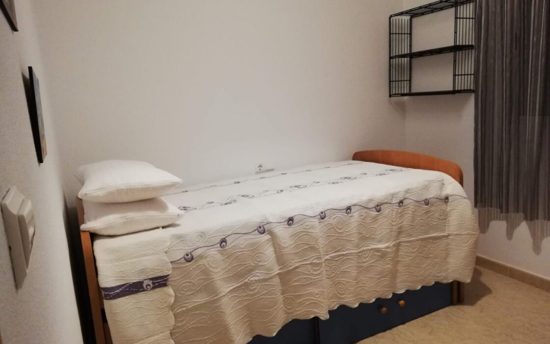 Апартаменты в Гуардамаре 82 кв.м с террасой у моря