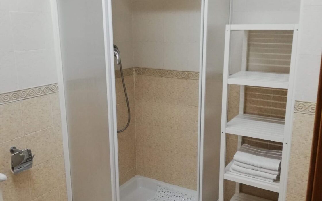 Апартаменты в Гуардамаре 82 кв.м с террасой у моря