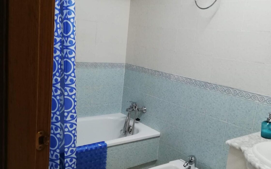 Апартаменты в Гуардамаре 82 кв.м с террасой у моря